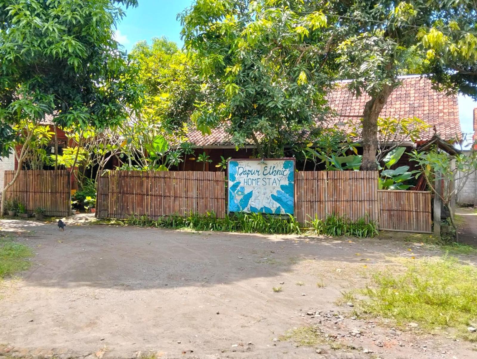 Dapur Ethnic Homestay บันตุล ภายนอก รูปภาพ
